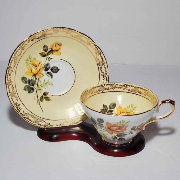 Royal Sutherland Teacup and Saucer Yellow Roses Vintage - Picture 4 of 10